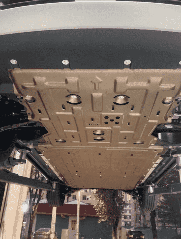 Xevaban.com ở 214 Giải Phóng là đơn vị chuyên cung cấp phụ kiện oto, đồ chơi oto, đồ chơi atto 3, phụ kiện atto 3, xevaban, 214 giải phóng, giáp gầm atto 3, giáp pin atto 3, miếng bảo vệ pin atto 3, tấm bảo vệ pin atto 3.